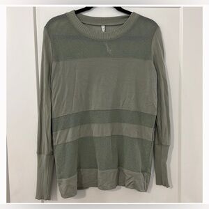 ALO Yoga Plank Long Sleeve Mesh Top- Sage Green